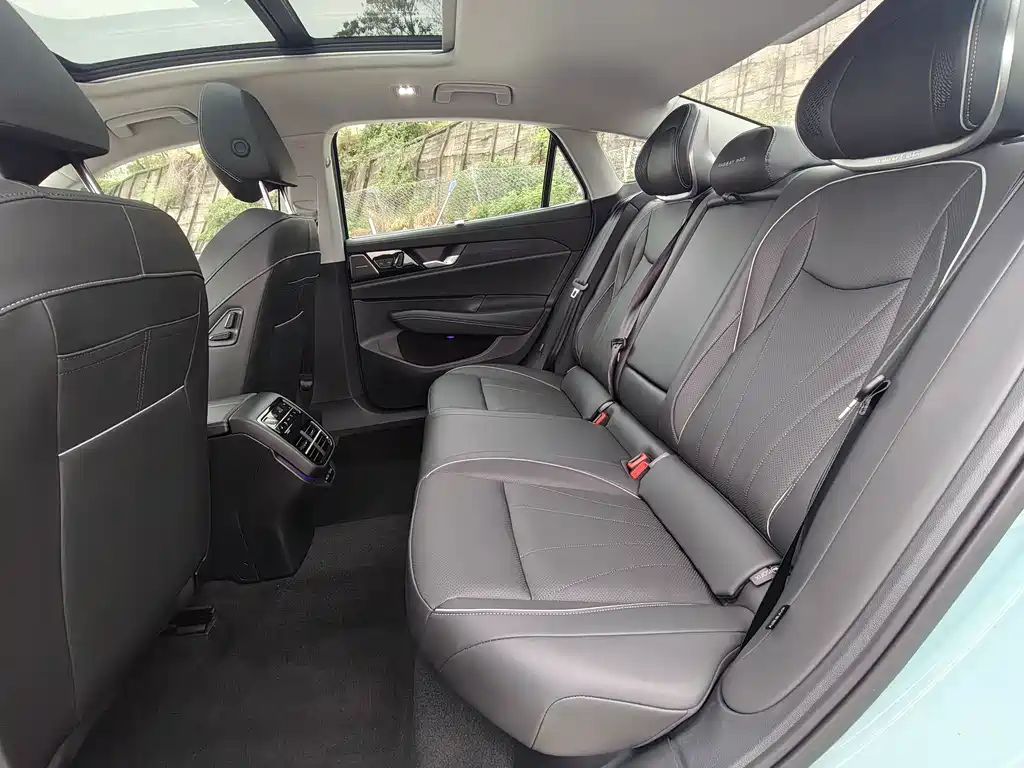 Volkswagen Passat — миниатюра 15