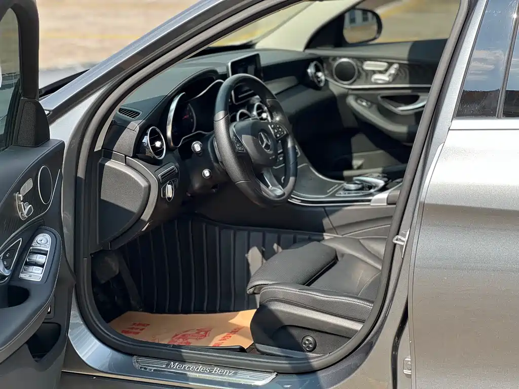 MERCEDES-BENZ C CLASS