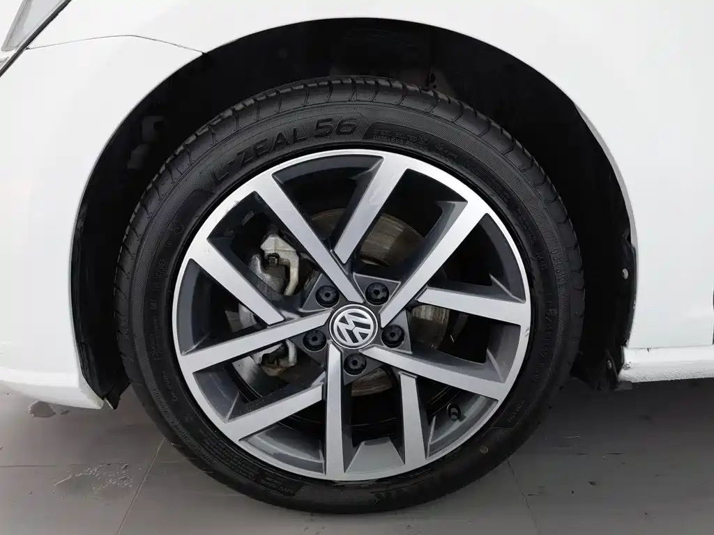 Volkswagen Golf — миниатюра 17