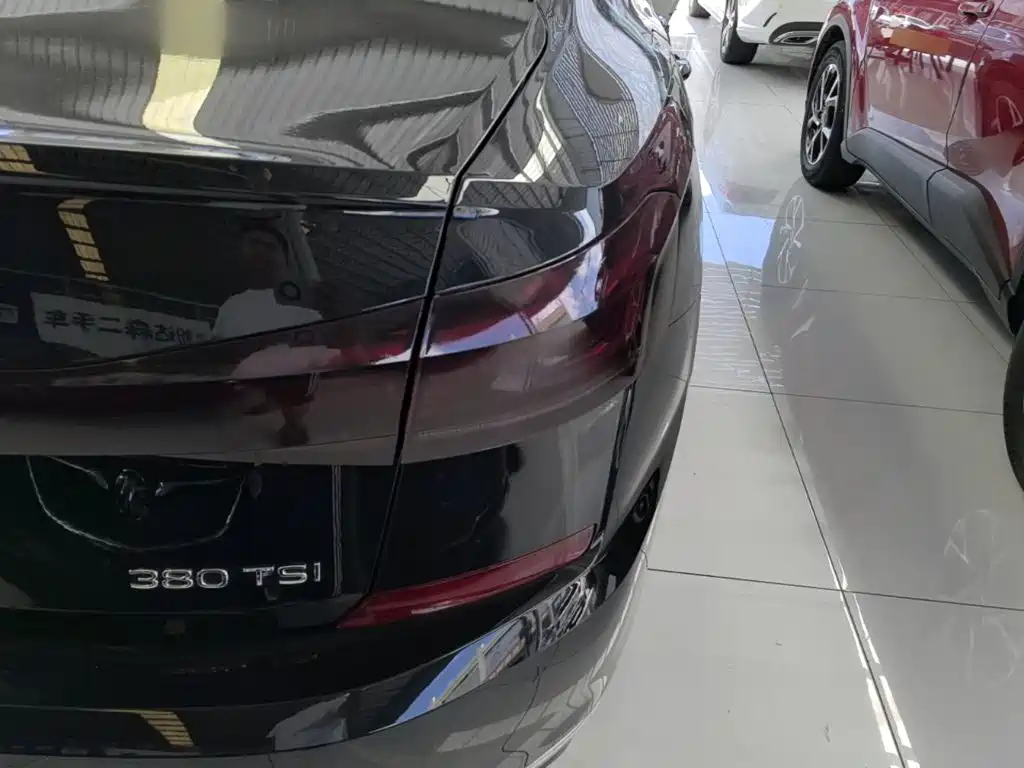 Volkswagen Passat 2025 330TSI Elite
