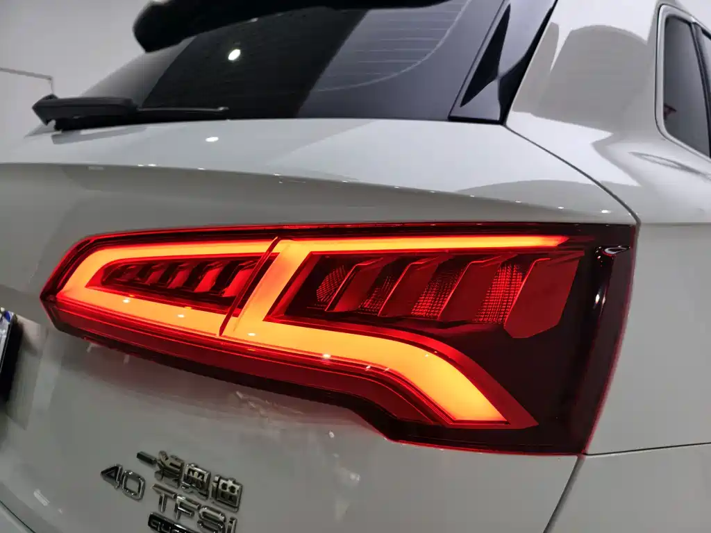 Audi Q5L — миниатюра 14