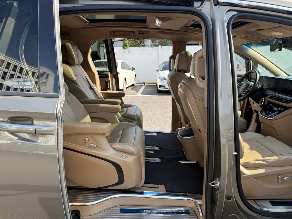 Buick GL8 2020 ES 653T Luxury