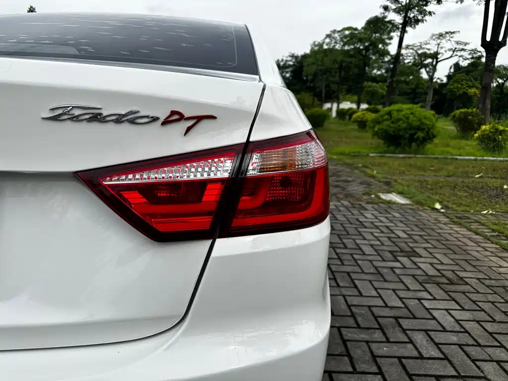 Changan Eado DT — миниатюра 17