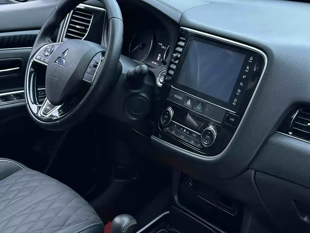 Mitsubishi Outlander 2021 2.0L Enjoy 5 мест