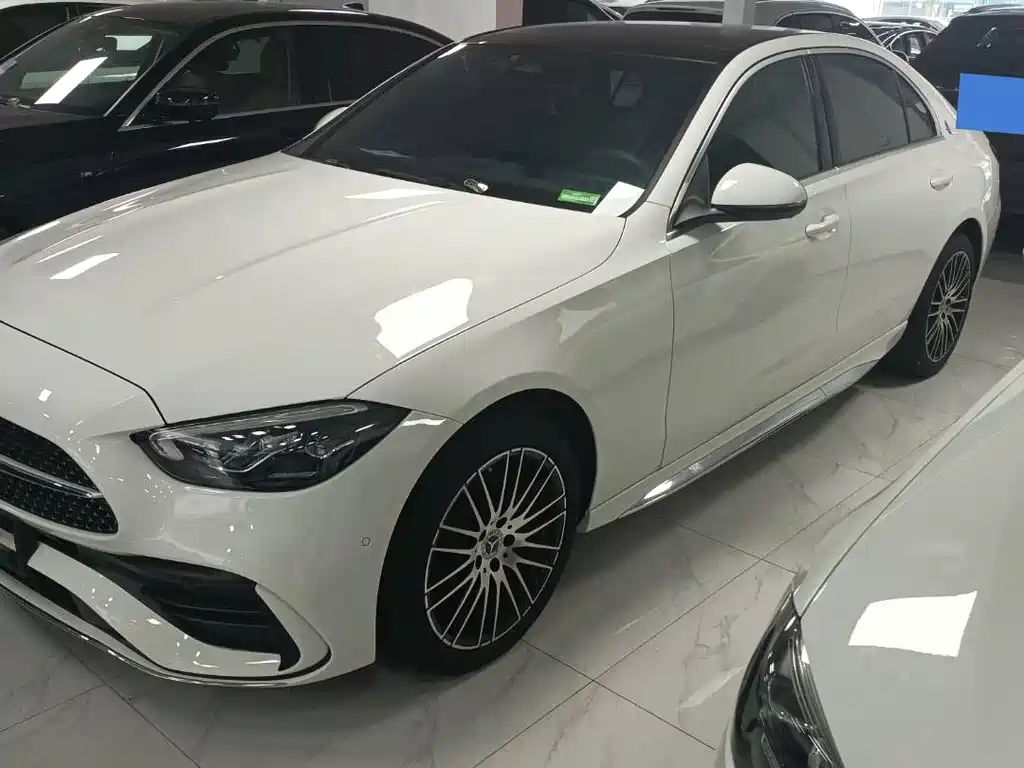 Mercedes-Benz C-Class 2024