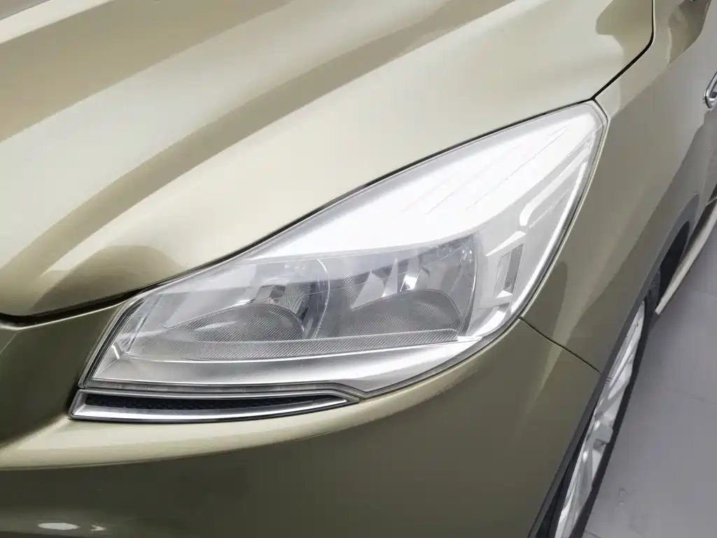 Ford Kuga — миниатюра 7