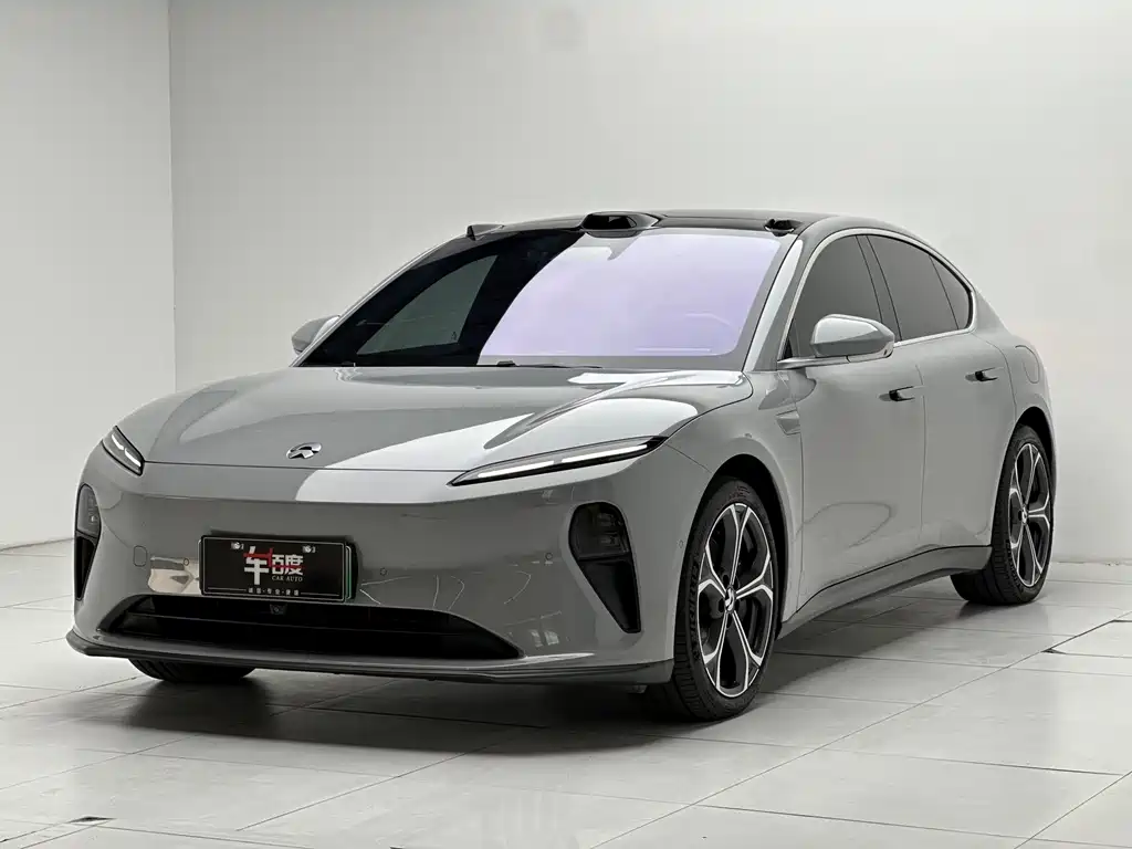 NIO ET5