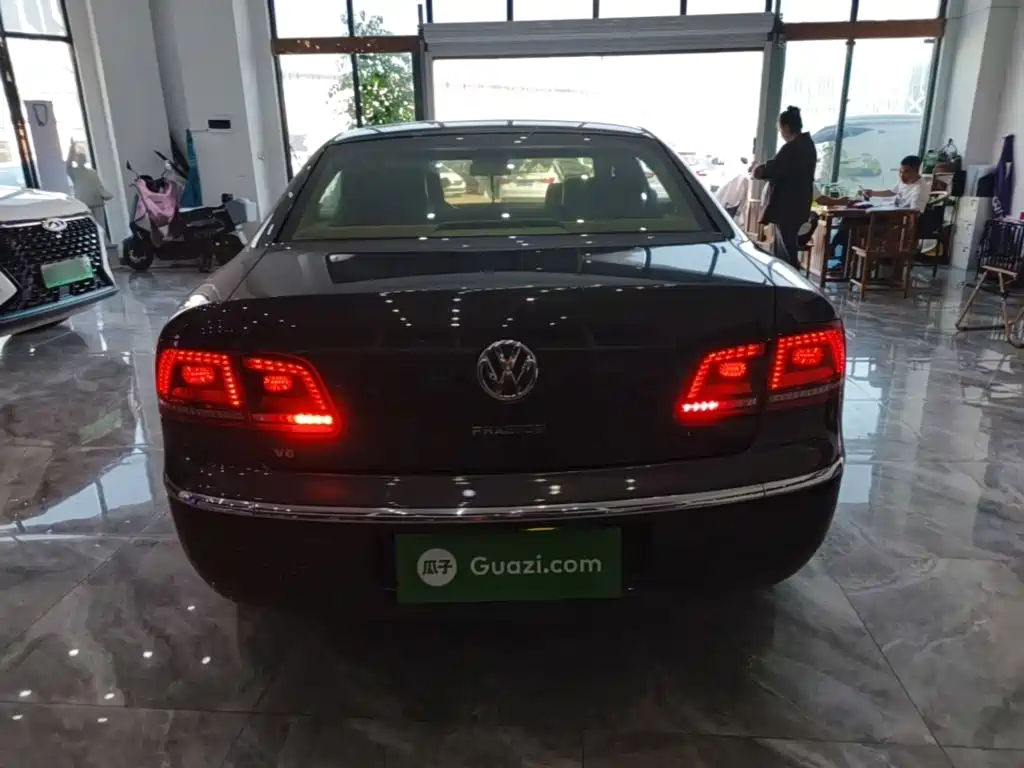 Volkswagen Phaeton — миниатюра 6