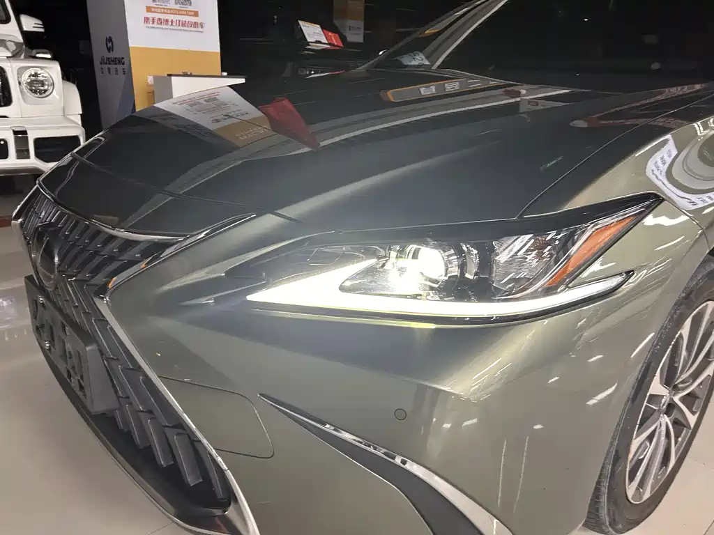 Lexus ES — миниатюра 4