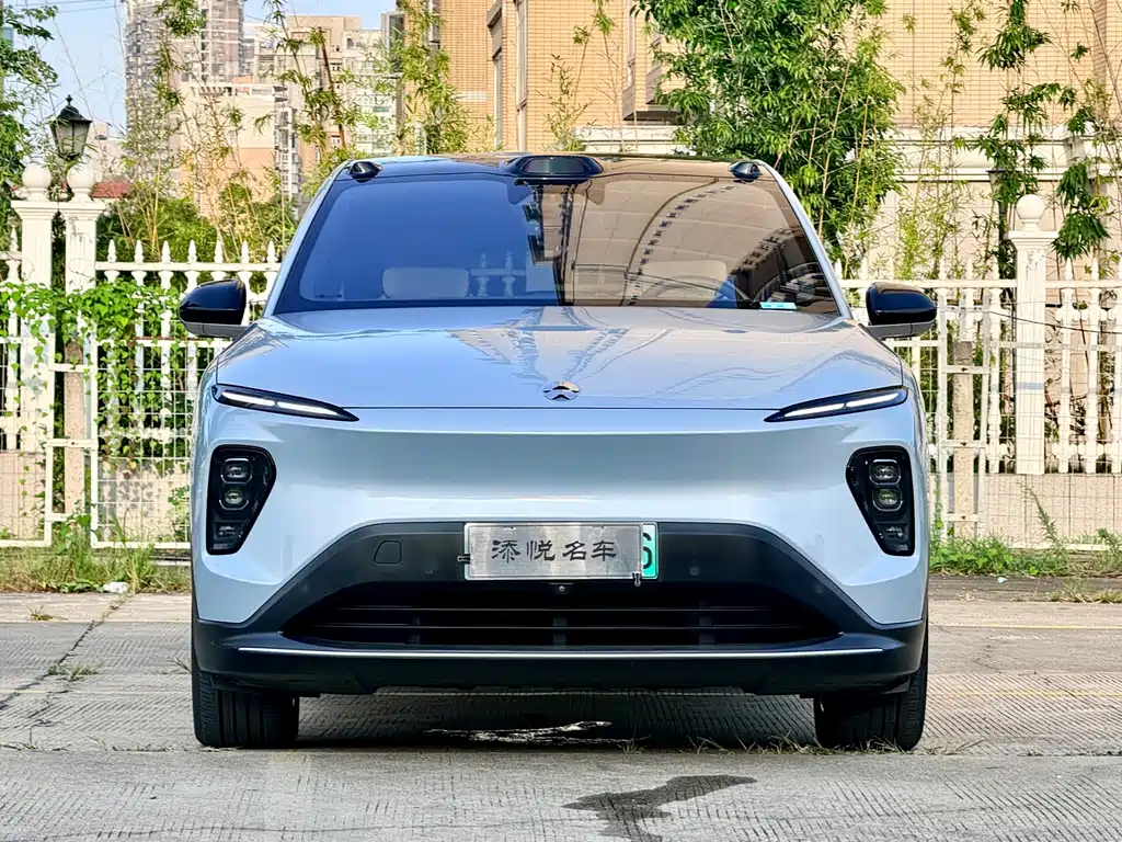NIO EC7