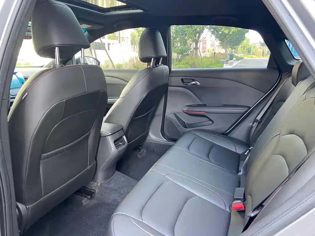 Chevrolet Monza 2019 RS 330T AT VI