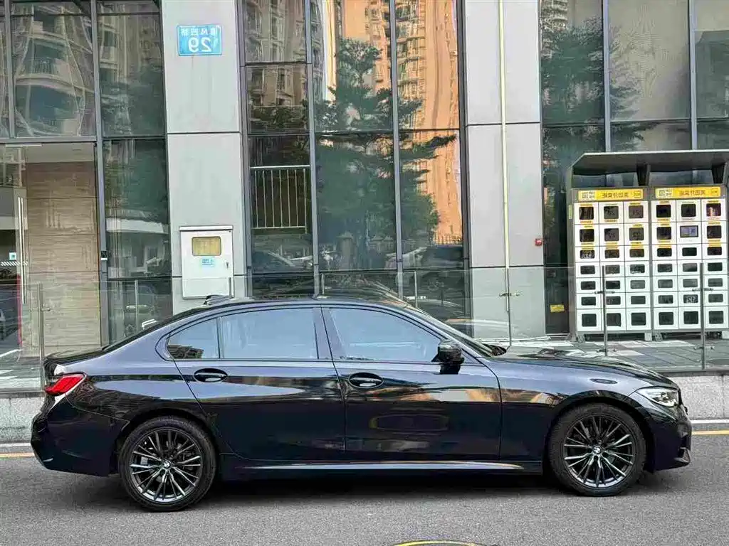 BMW 3 Series — миниатюра 4