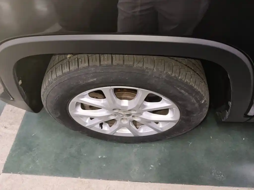 Jeep Cherokee — миниатюра 23