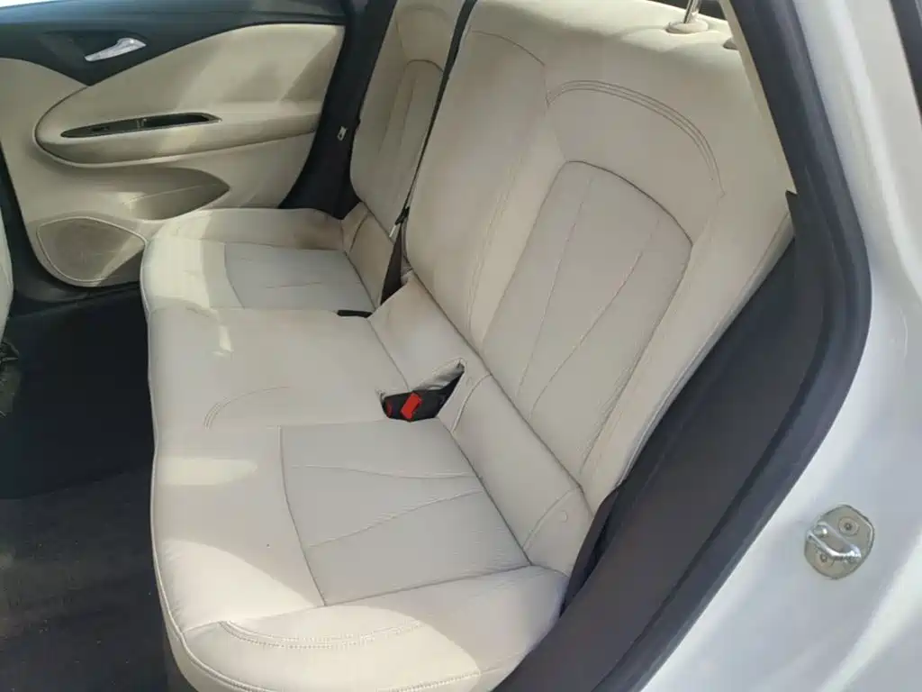 Buick Verano — миниатюра 17