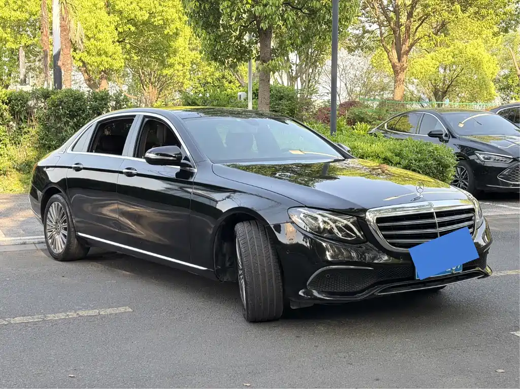 Mercedes-Benz E-Class — миниатюра 4