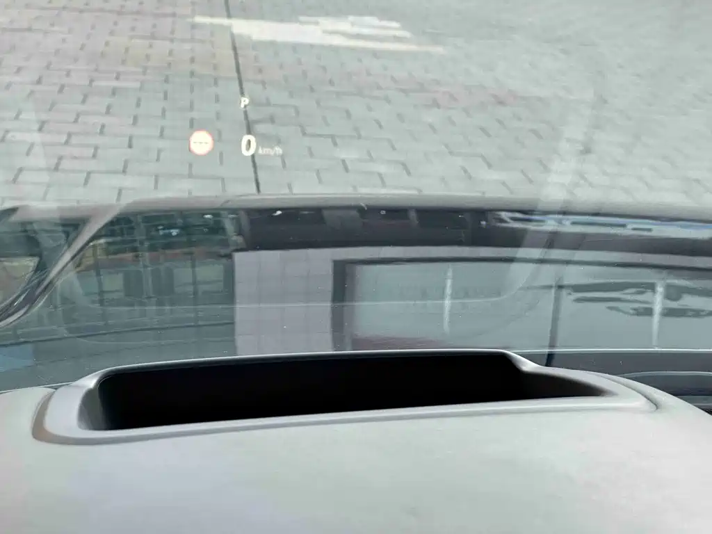 Land Rover Range Rover — миниатюра 6