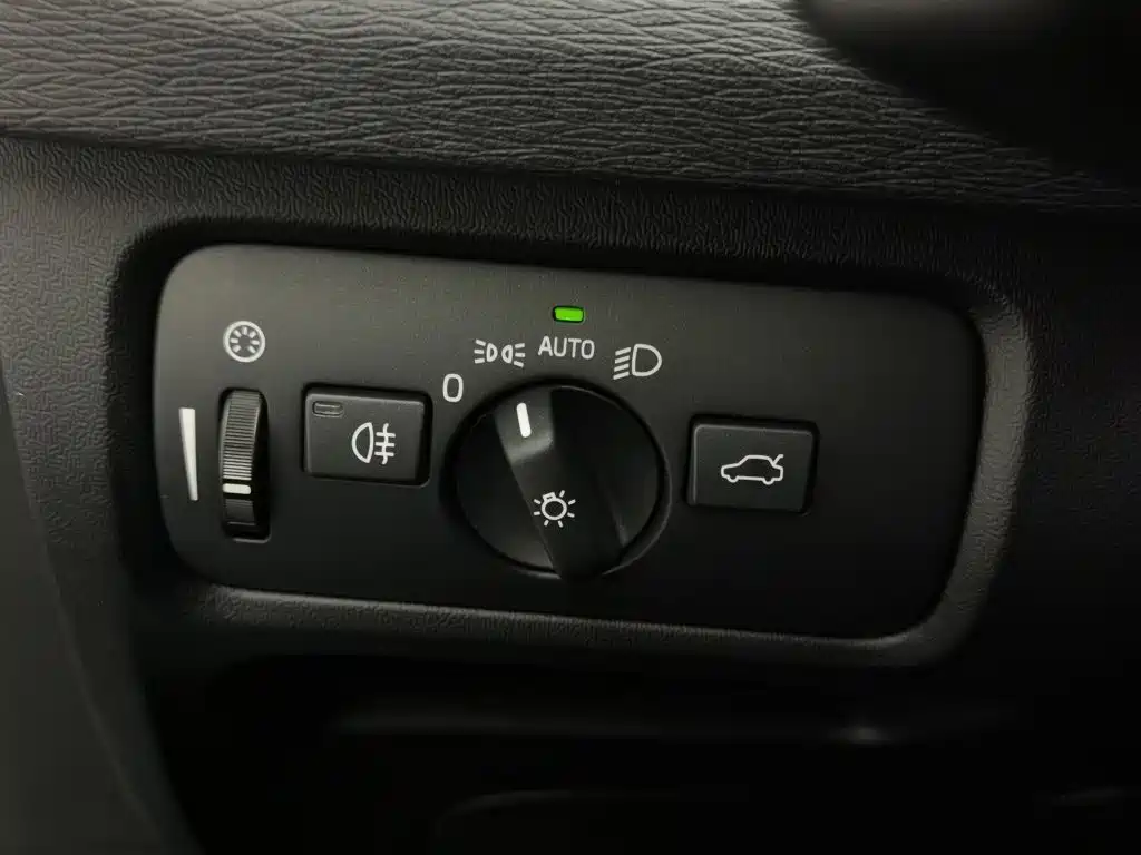 Volvo V40 — миниатюра 21