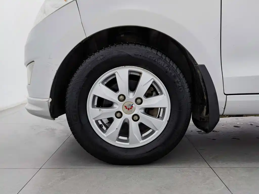 Wuling Hongguang — миниатюра 17
