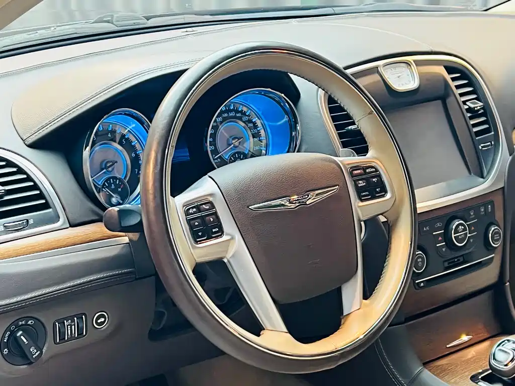 Chrysler 300C 2013 3.6L