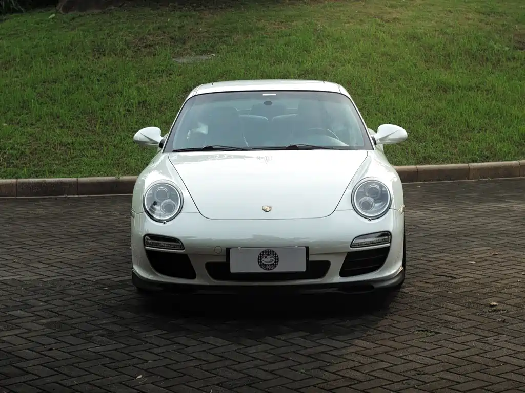 Porsche 911 2010 Carrera 3.6L