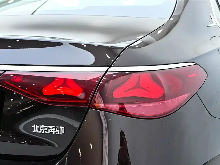 Mercedes-Benz E-Class E 2024 E 300 L Luxury