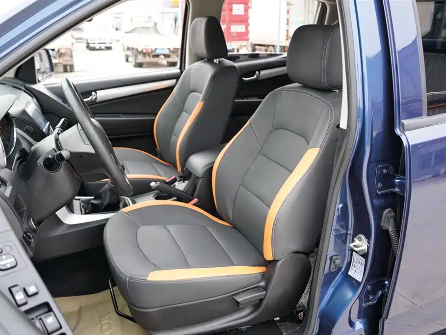 Isuzu T28 2025 2.8T MT Standard