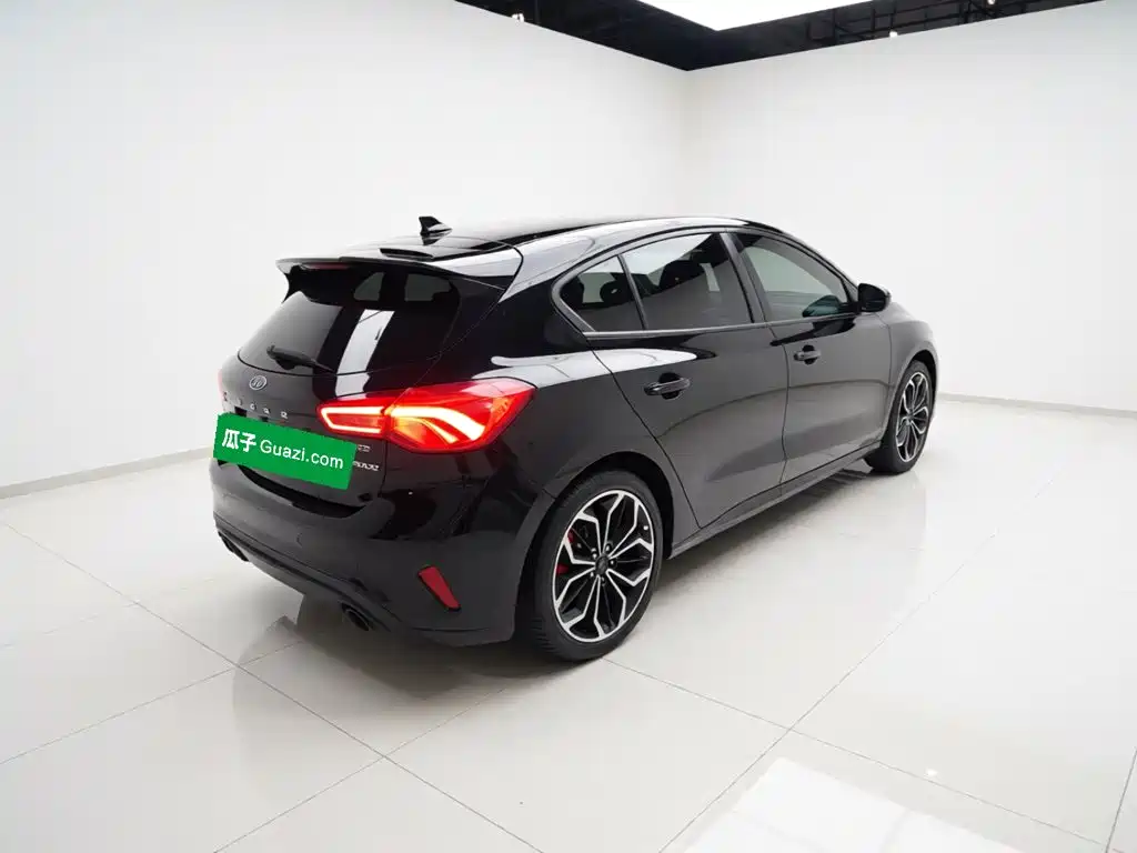 Ford Focus — миниатюра 4