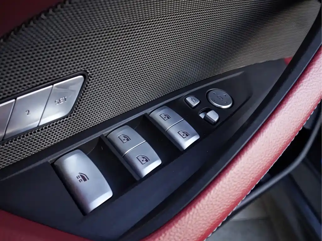 BMW 4 Series — миниатюра 13