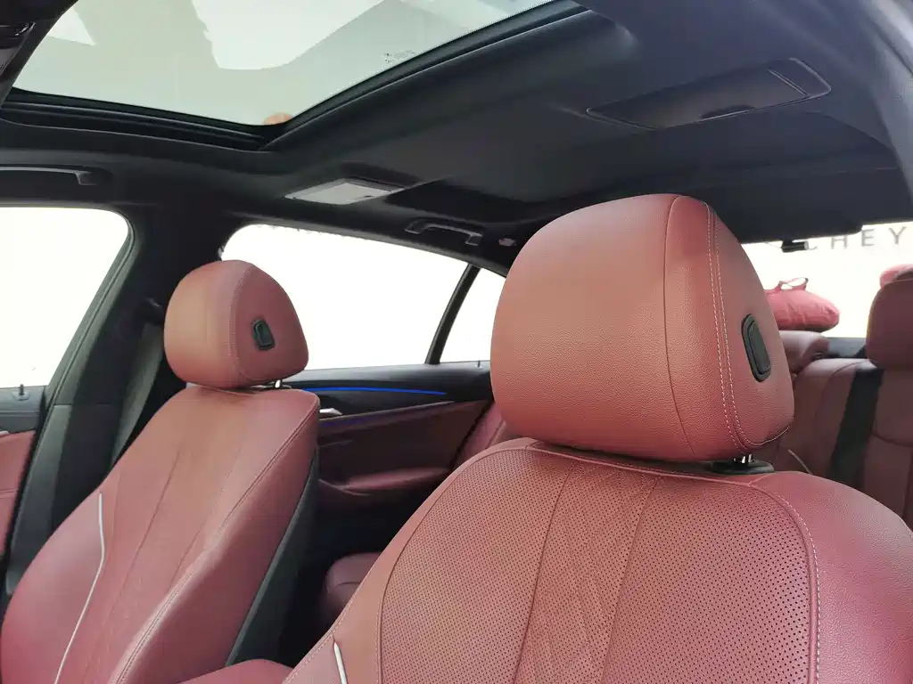 BMW 5 Series — миниатюра 15