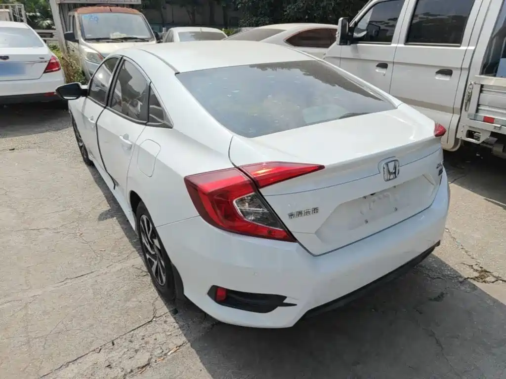 Honda Civic — миниатюра 5
