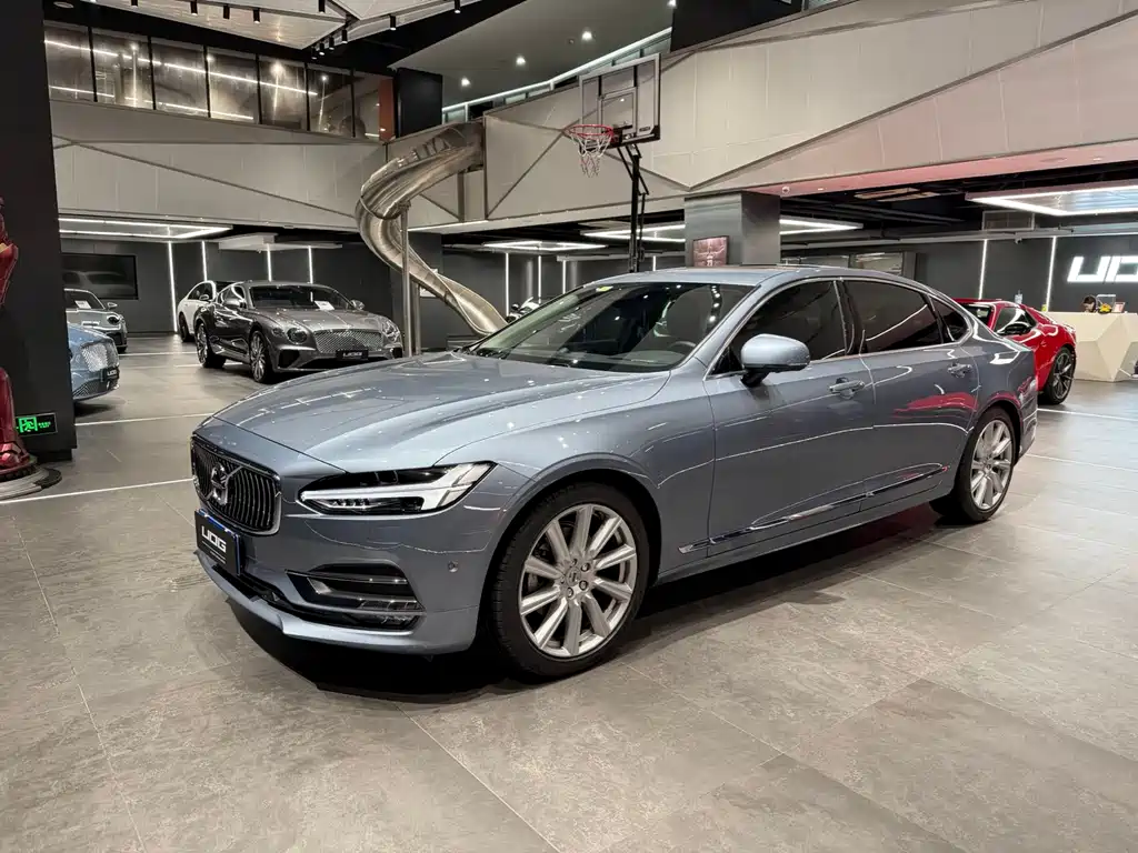 Volvo S90 2018