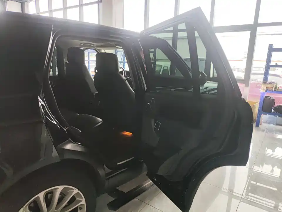 Land Rover Range Rover — миниатюра 5