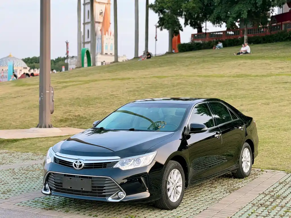Toyota Camry 2016