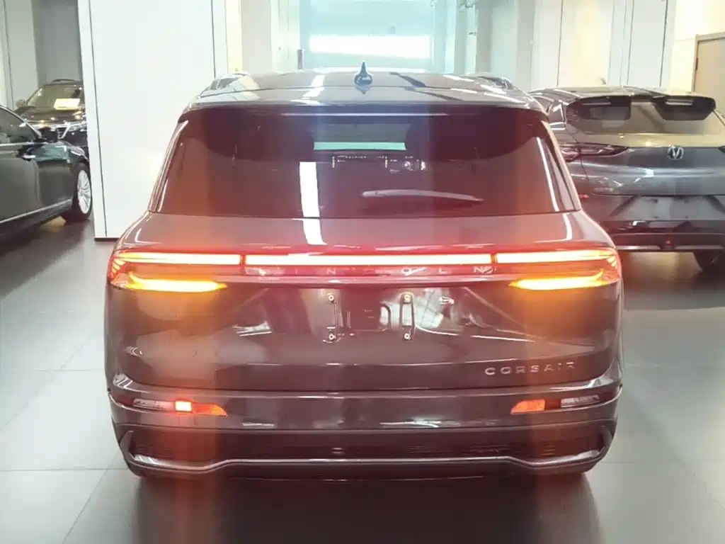 Lincoln Corsair — миниатюра 6