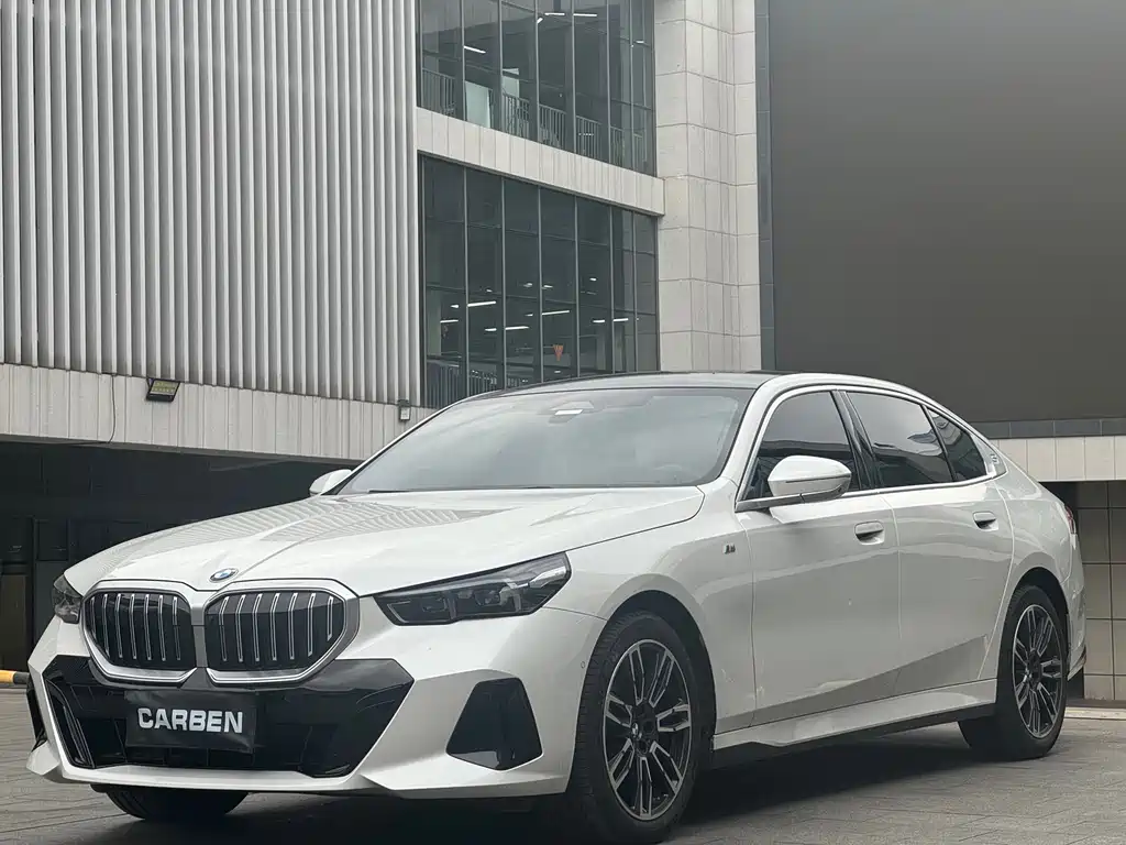 BMW 5 Series 2025