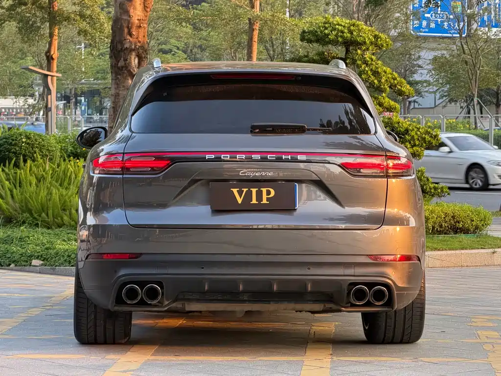 Porsche Cayenne — миниатюра 17