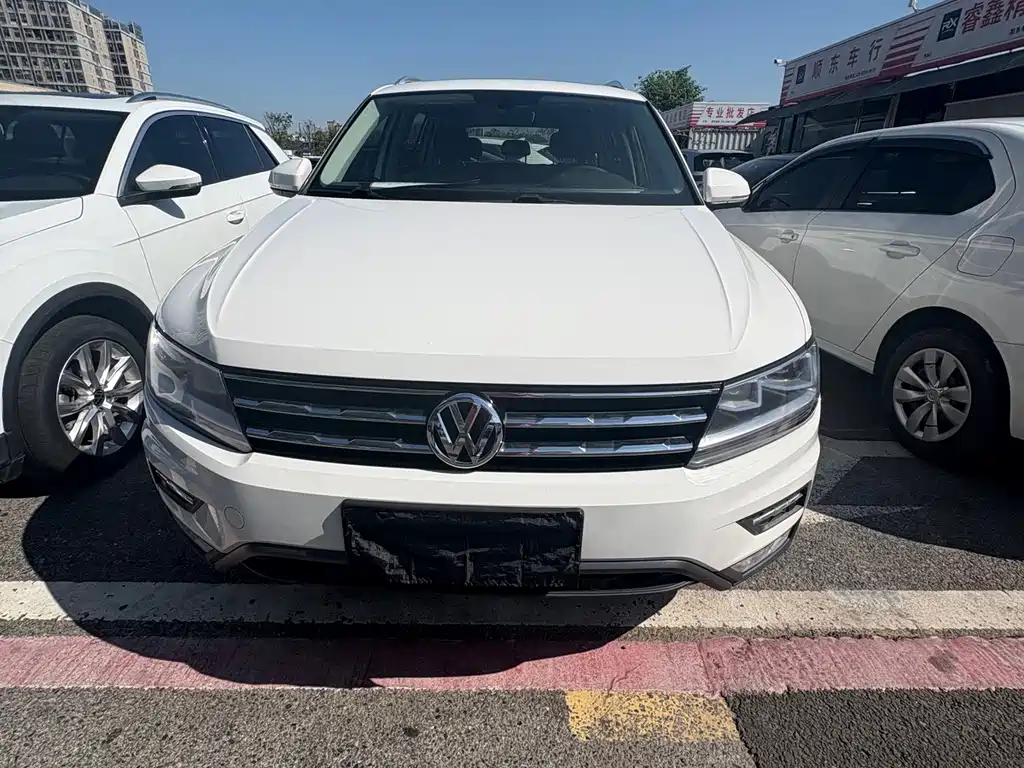 Volkswagen Tiguan L — миниатюра 3