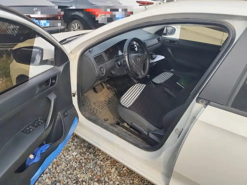 Volkswagen Santana — миниатюра 17