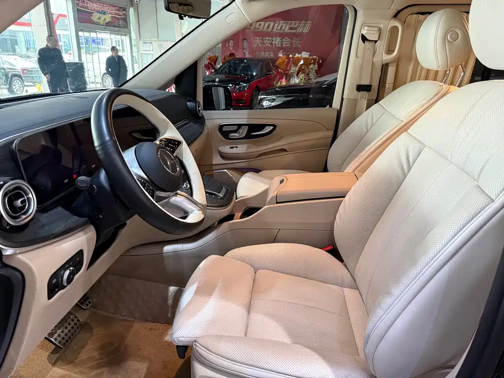 Mercedes-Benz V-Class — миниатюра 6