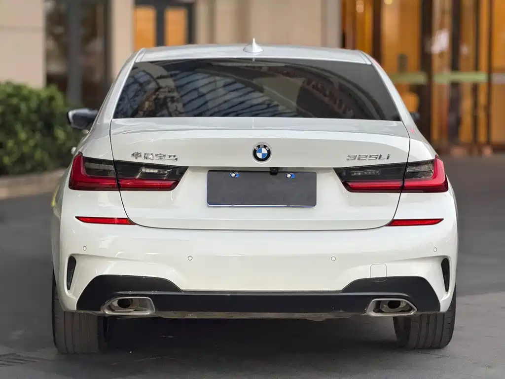 BMW 3 Series — миниатюра 8