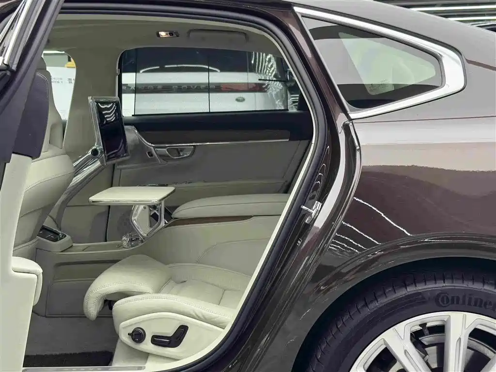 Volvo S90 2019 T8 E 3 мест V