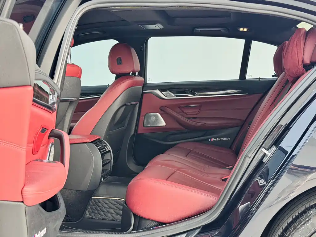 BMW 5 Series — миниатюра 8