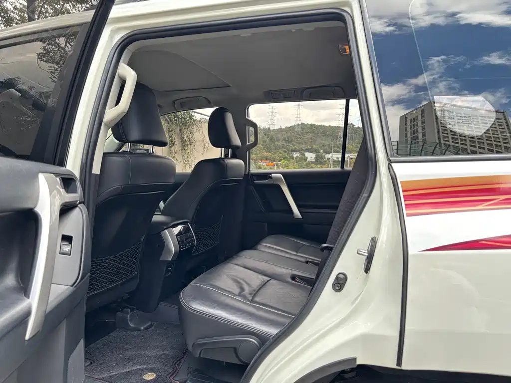 Toyota Prado — миниатюра 12