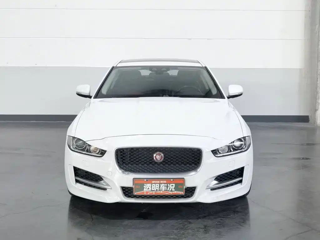 Jaguar XE — миниатюра 3