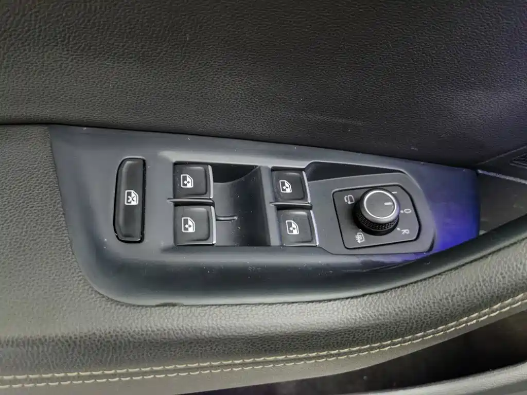 Volkswagen Magotan PHEV — миниатюра 9