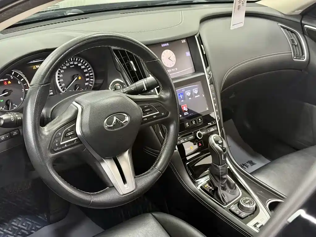 INFINITI Q50L