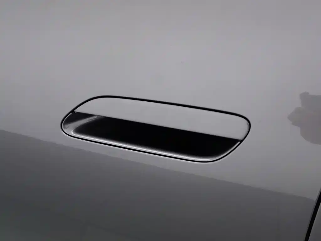 Xiaomi SU7 — миниатюра 18