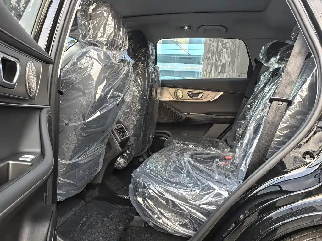 Chery 8 PRO 2025 290T Luxury +