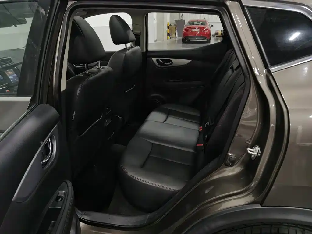 Nissan Qashqai — миниатюра 15