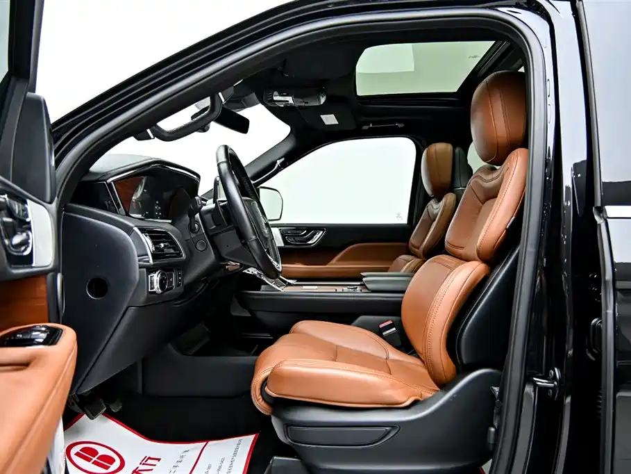 Lincoln Navigator 3.5T Premium Shine Edition, фото 10